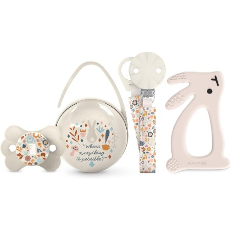 Suavinex Set Presente Wonderland Bege – Chupeta 0-6m + Corrente de Chupeta + Mordedor + Porta-Chupetas